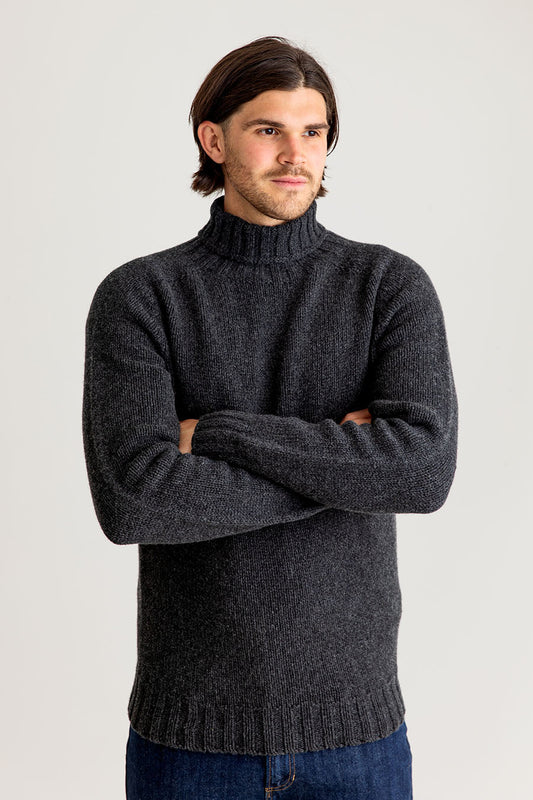 Men's Geelong Lambswool Chunky Polo Neck Jumper – Charcoal