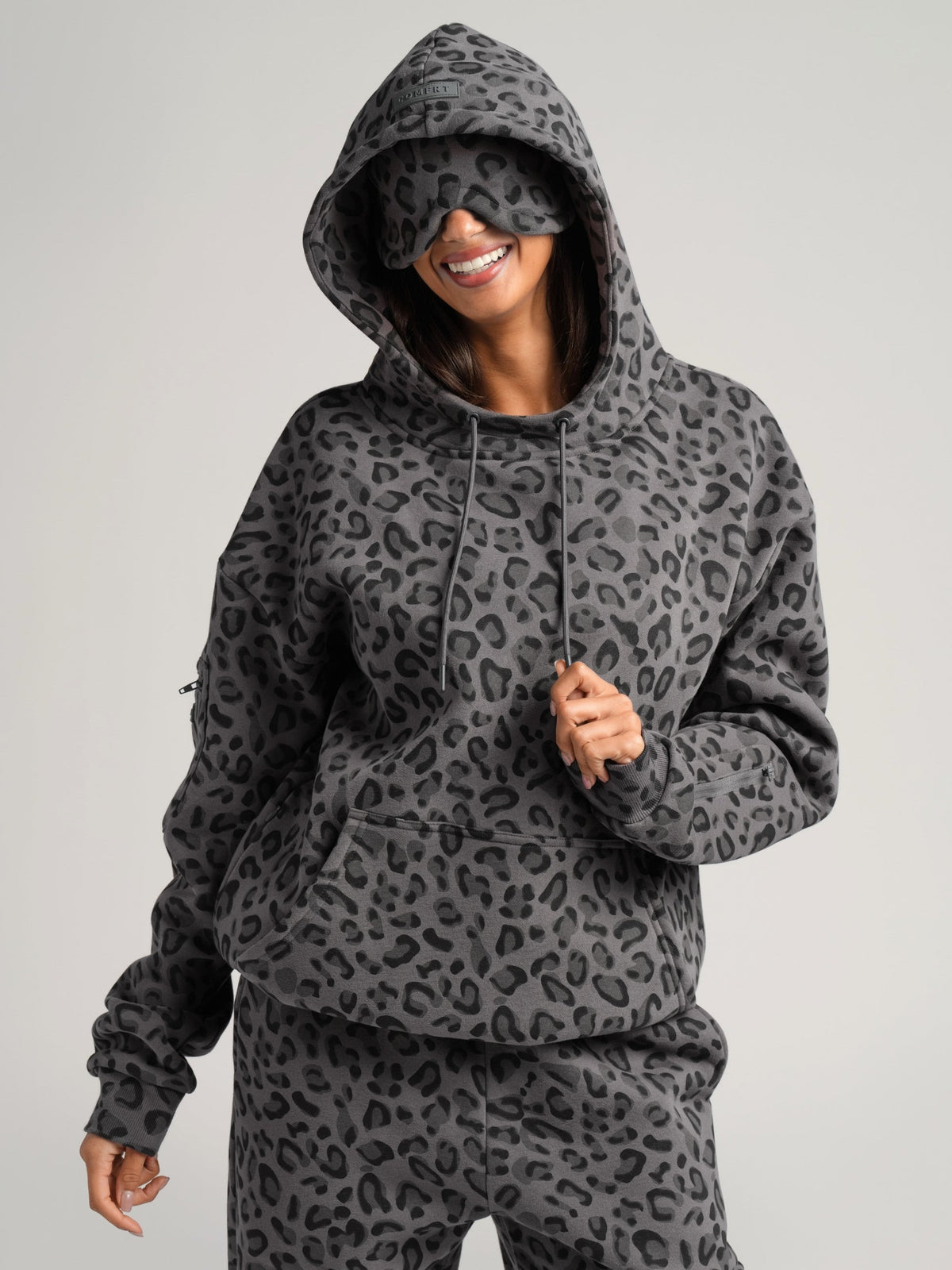 Unisex Heavyweight Fleece Travel Hoodie