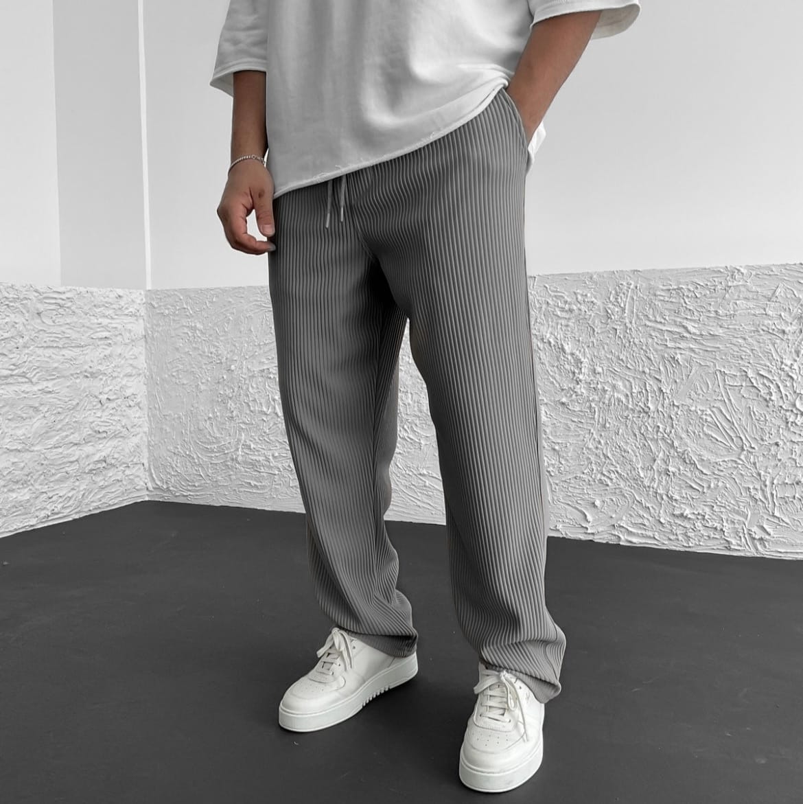 Men's Ribbed Knit Relaxed-Fit Pants