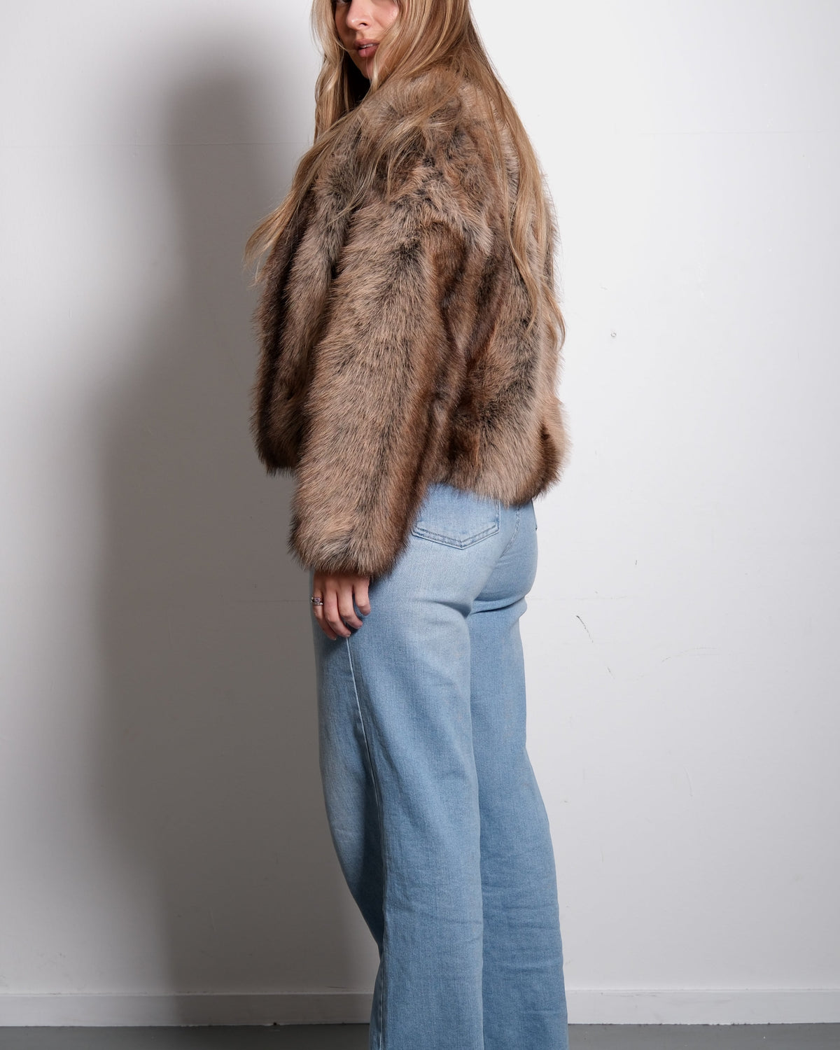 Women's Cropped Vegan Fur Jacket