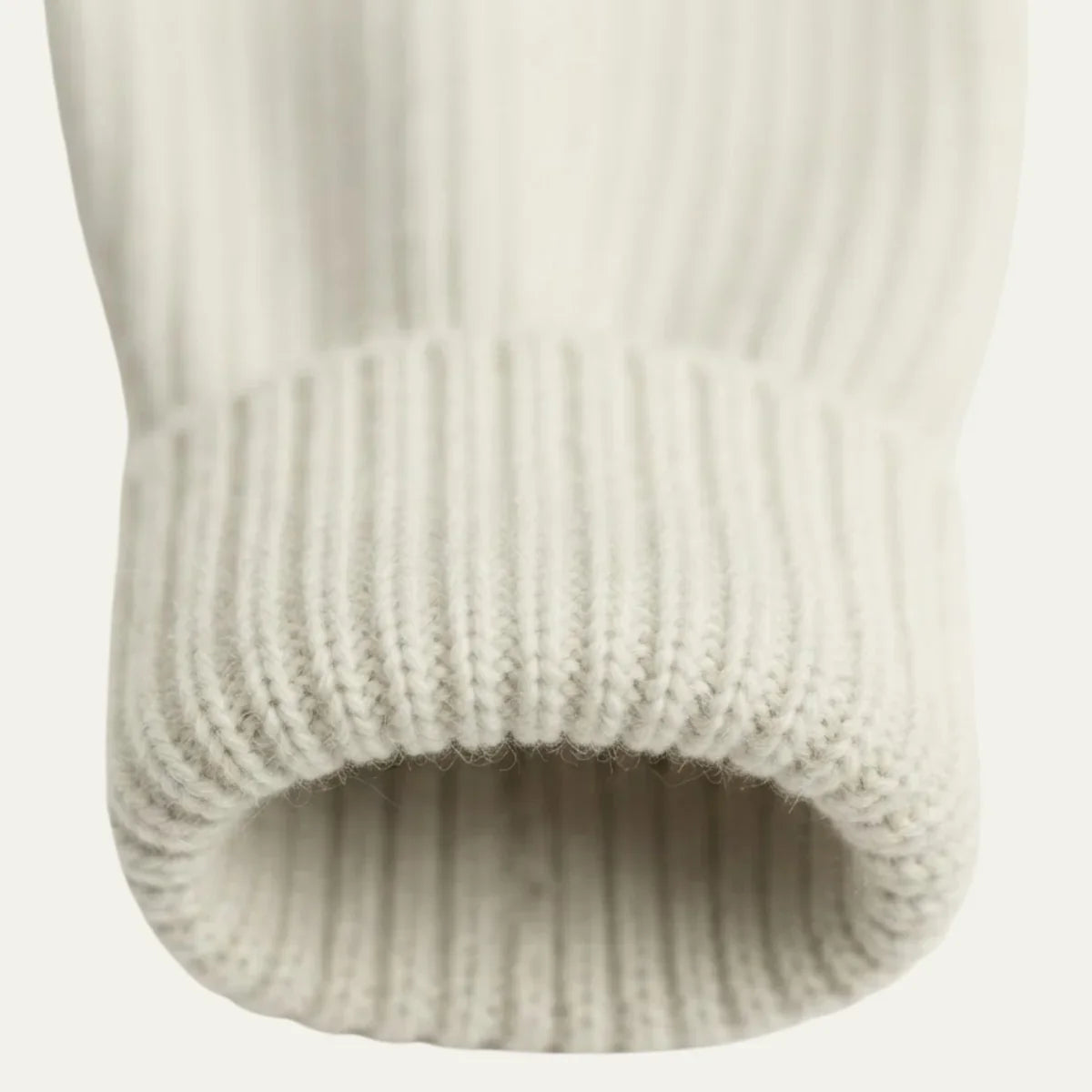 Men's Chunky Wool Ribbed Turtleneck Sweater – Relaxed Fit, view 5