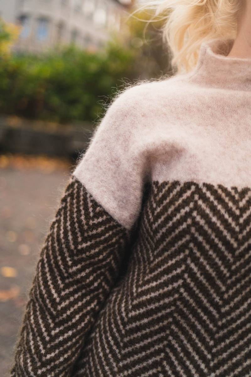 Men's Cashmere Turtleneck Sweater